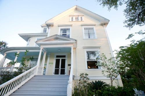Sealy Hutchings Mansion Home