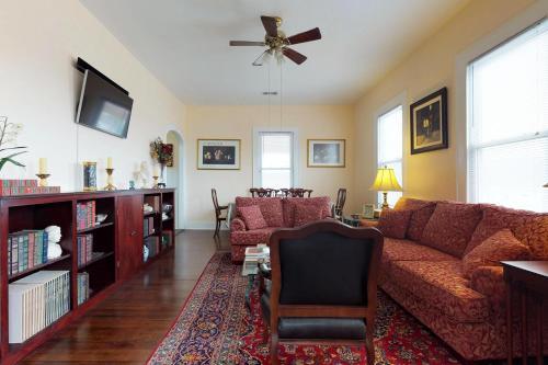 19th Street Retreat