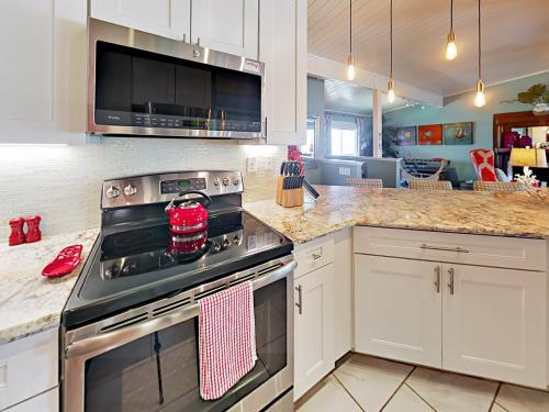 2611 Avenue Q Cottage