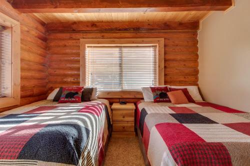 Cabin Overlooking The Harbor