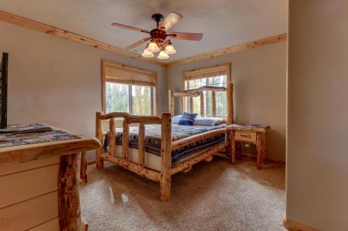 Lodge With Beach Access