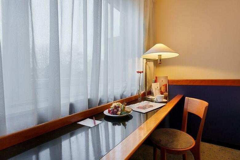 Hotel Azimut Berlin City South
