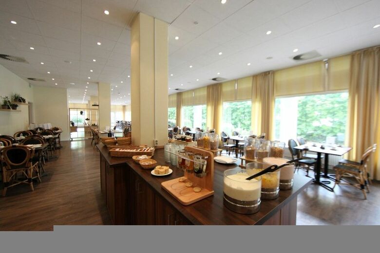 Hotel Azimut Berlin City South
