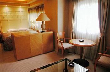 Hotel Osaka Garden Palace