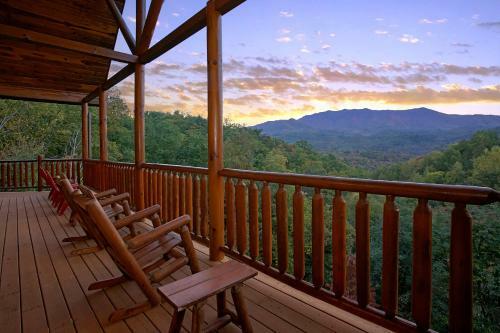 Splash Mansion #500 - Five Bedroom Cabin