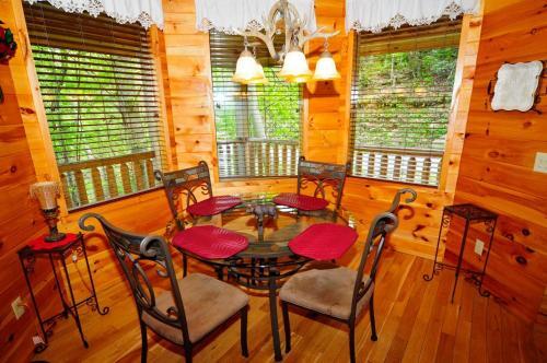 1609 Nelia's Love Nest