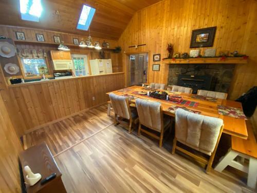 Mountain View Lodge 5 Bedroom Cabin