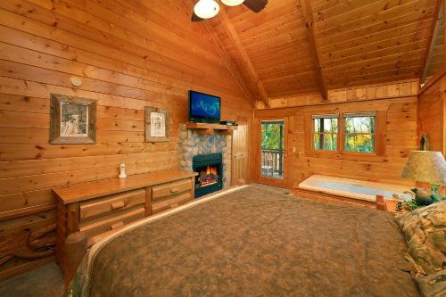 Moonlight Obsession #254 - Two Bedroom Cabin