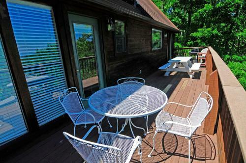 1820 Hiker's Lodge