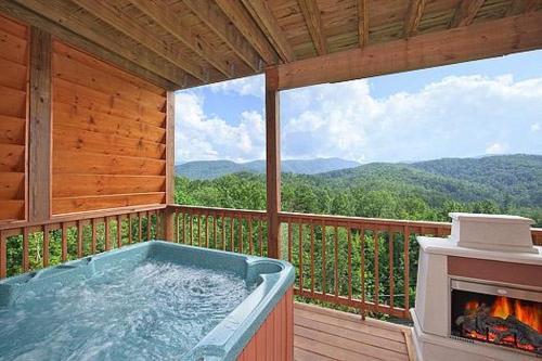 Whispering Creek Holiday Home
