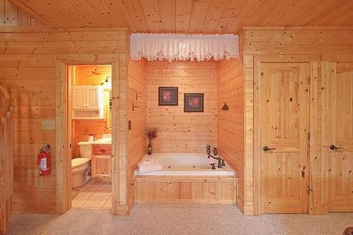 Whispering Creek Holiday Home