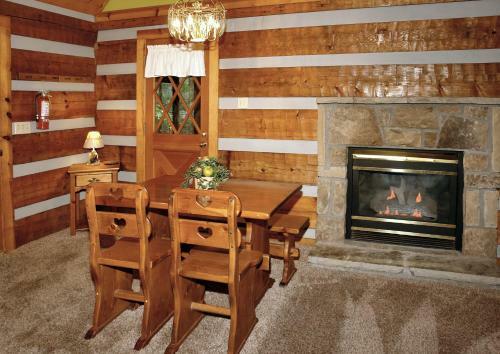 Parkside Party #1676 - One Bedroom Cabin