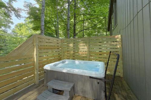 1228 Creekside Serenade
