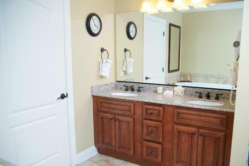 Apartamento Bon Air Condo #2011