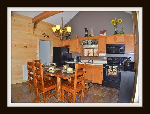 Rast Court Cabin 1016