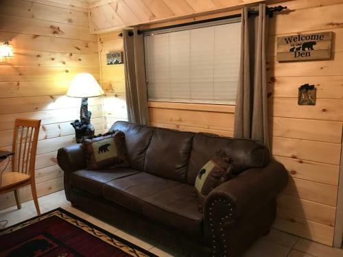 Downtown Gatlinburg Apartment