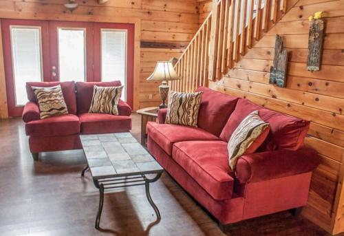 17 Honeysuckle Lodge Cabin