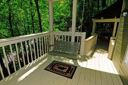 1110 Antler Hill