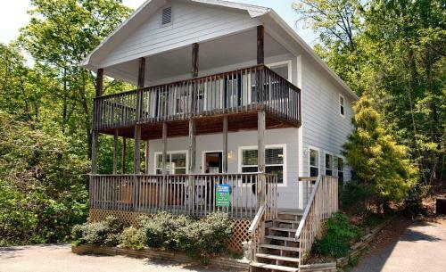 Angel's Roost #1320 - Two Bedroom Cabin
