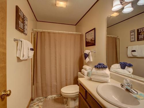 Silver Maple Chalet Chalet