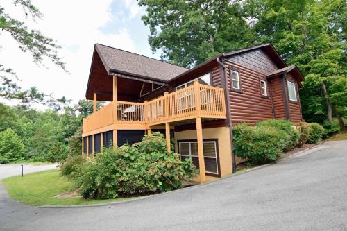 1715 Moonshine Hollow