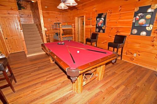 1715 Moonshine Hollow