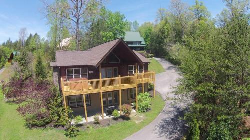 1715 Moonshine Hollow
