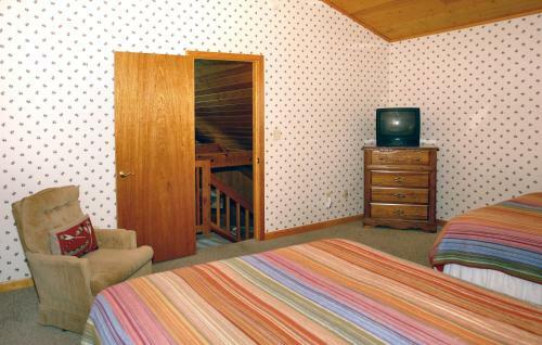 Angler's Perch #2523 - Two Bedroom Cabin