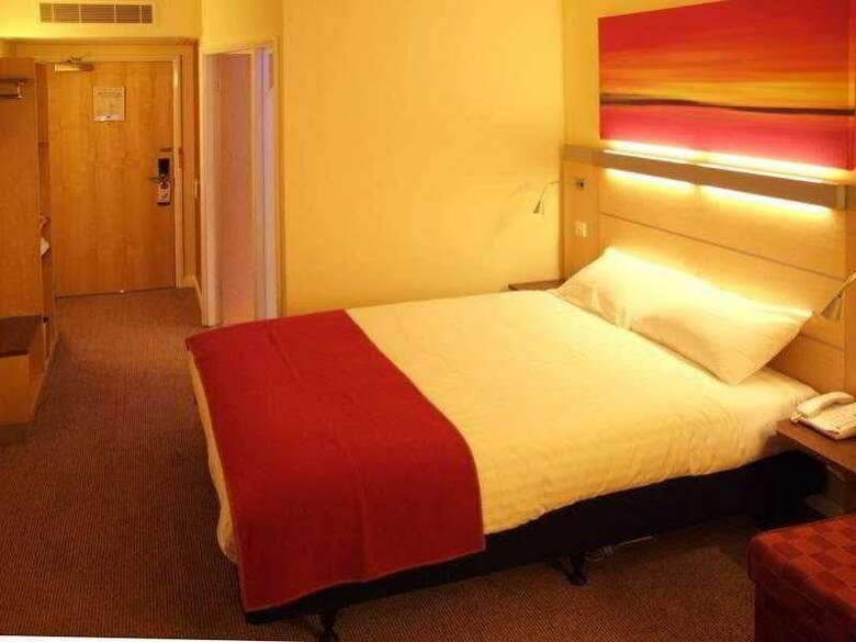 Hotel Holiday Inn Express Watford Junction
