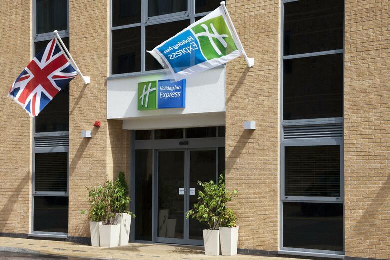 Hotel Holiday Inn Express Watford Junction