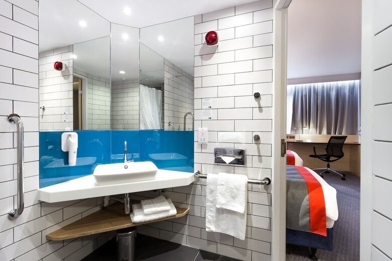 Hotel Holiday Inn Express Watford Junction