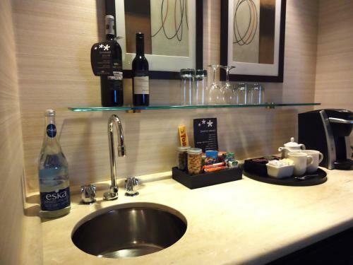Hotel Cambridge Suites