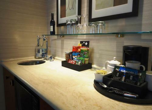 Hotel Cambridge Suites