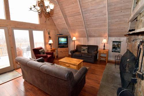 1125 Bear Ridge