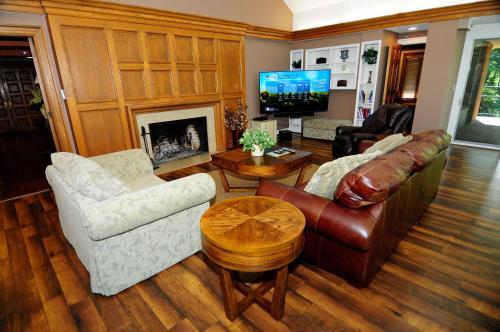 1163 The Breezeway