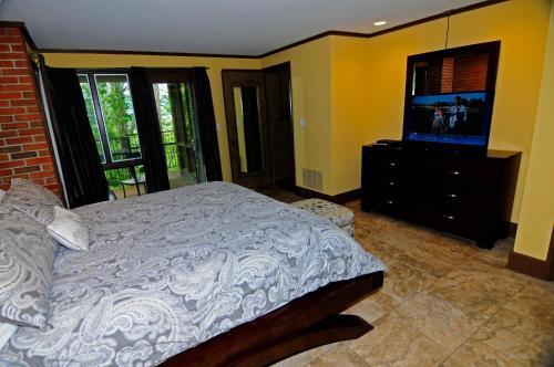 1163 The Breezeway