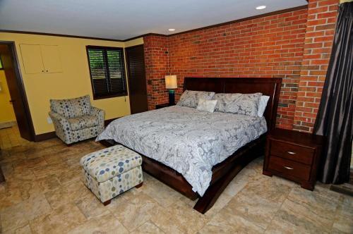 1163 The Breezeway