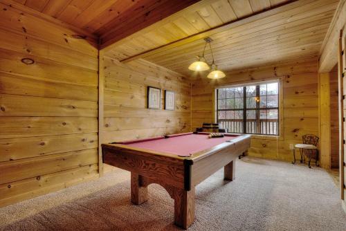 Above It All #446 - Four Bedroom Cabin