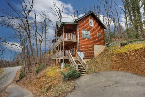 Above It All #446 - Four Bedroom Cabin
