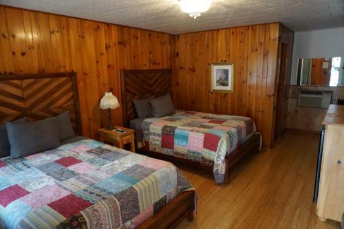 Marshall's Creek Rest Motel