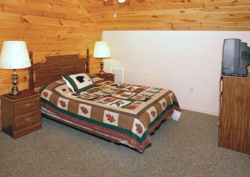 Mountain Hideaway #338 - Two Bedroom Cabin