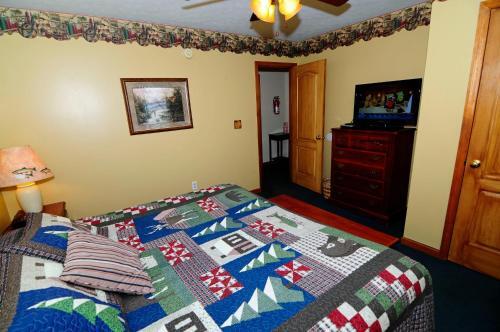 1348 Thunder Mtn Dawg House