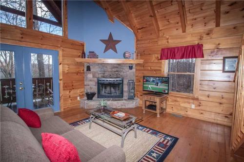 Mountain Glory 2, 1 Bedroom, Hot Tub, Wifi, Pool Table, Pets, Sleeps 2