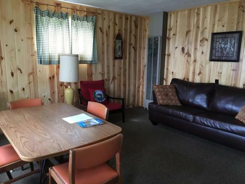 Posada Dixon Lake Resort Motel