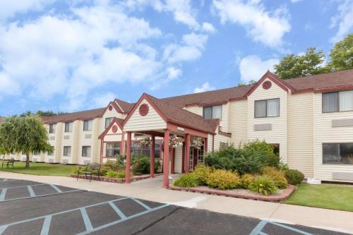 Hotel Baymont By Wyndham Gaylord
