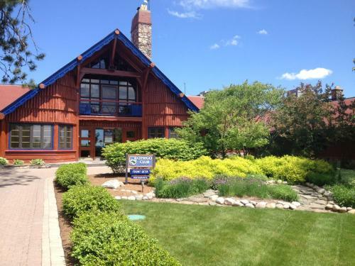 Hotel Otsego Club