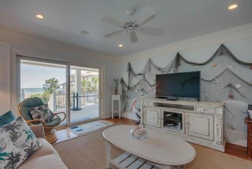 Blue Dolphin Holiday Home #114