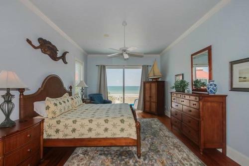 Blue Dolphin Holiday Home #114