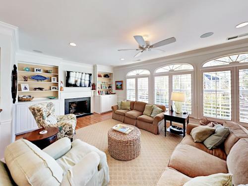 Lakeside Home Home