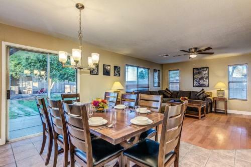 Apartment On East Galveston